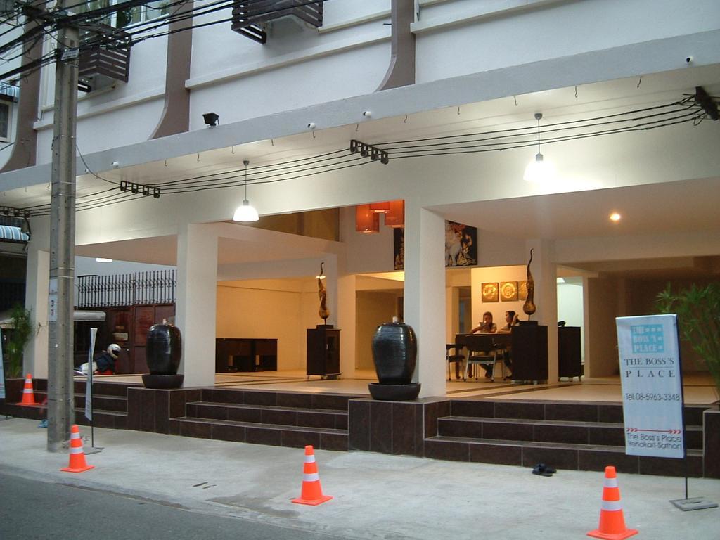 The Boss'S Place Sathorn Bangkok Esterno foto